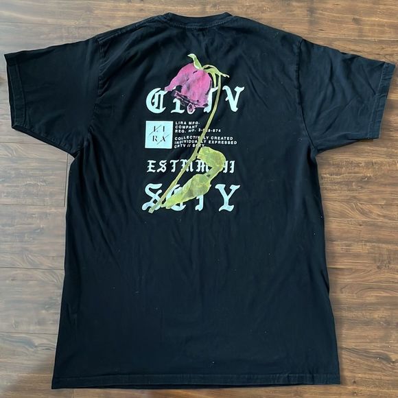 ⭐️3/$15 Mens Graphic Tee - Picture 2 of 7